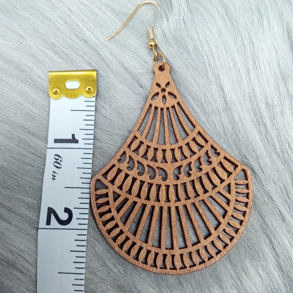 NEW Natural Wood Lazer Cut Boho Earrings - Picture 3 of 3